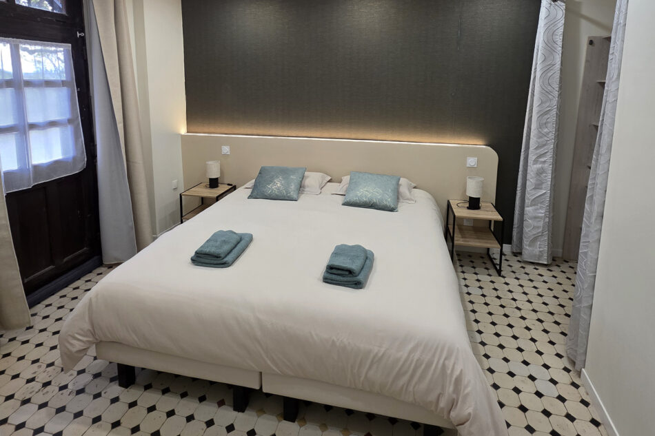 Chambre 2 - Lit king size